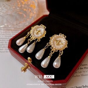 Medieval vintage earrings, fashionable and versatile, high-end earrings